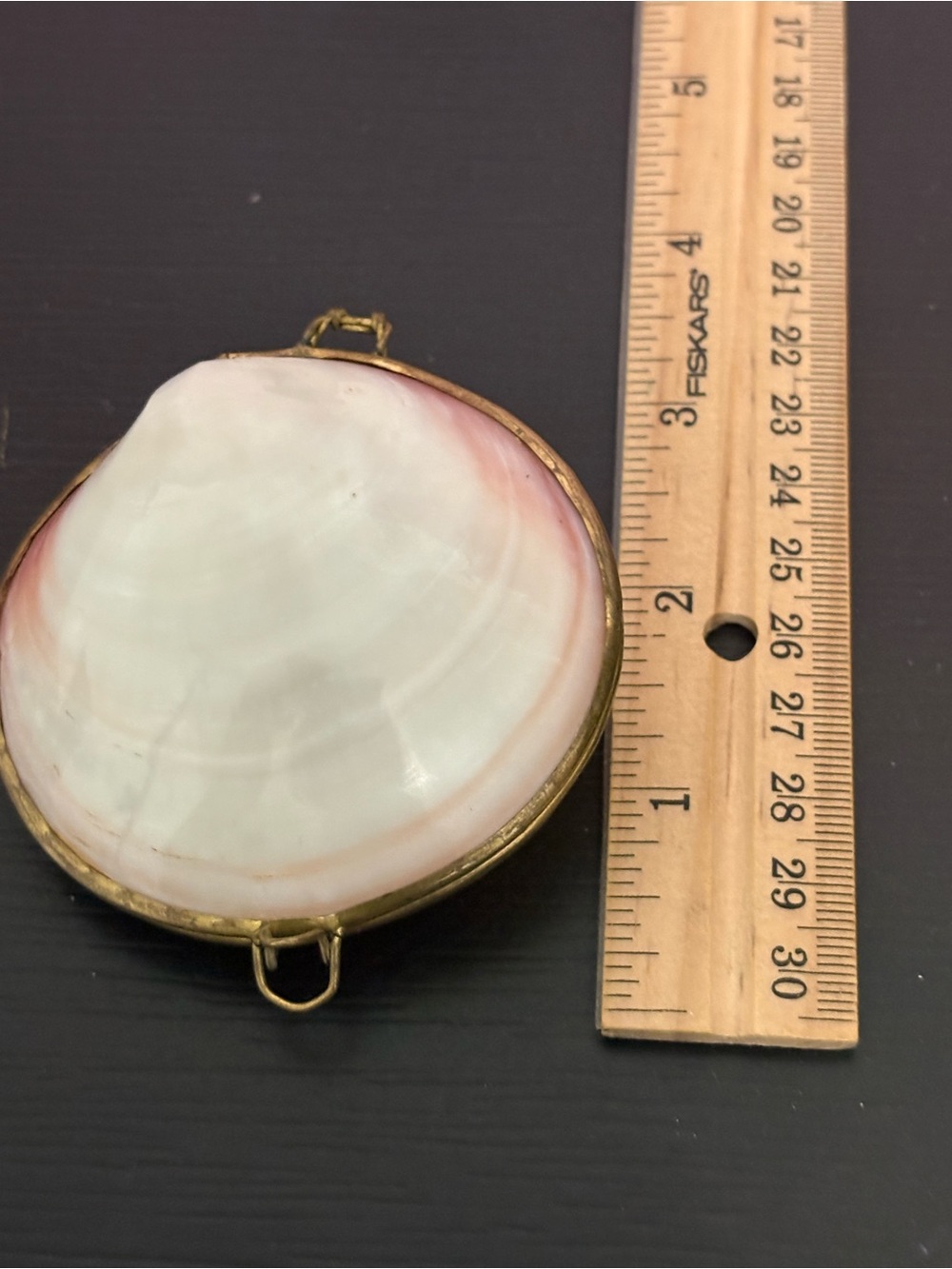 Vintage Capriz Mother of Pearl polished shell trinket box brass hinged.  EUC - Picture 5 of 5